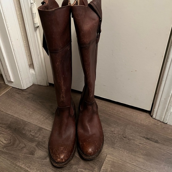 Frye Dark Brown Distressed Leather Boots NWT - Picture 3 of 5